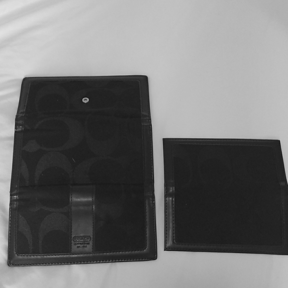 Authentic Coach 2 pc set